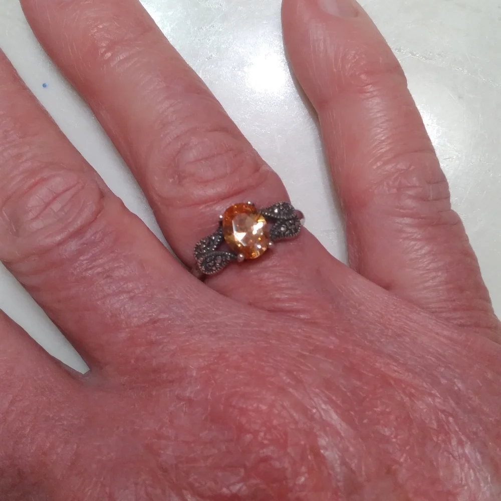 $10💎🎁NEW💥 925 S/S Size 6 Oval Imperial Topaz CZ/ Marcasite Baguette ring💍 - Picture 6 of 11